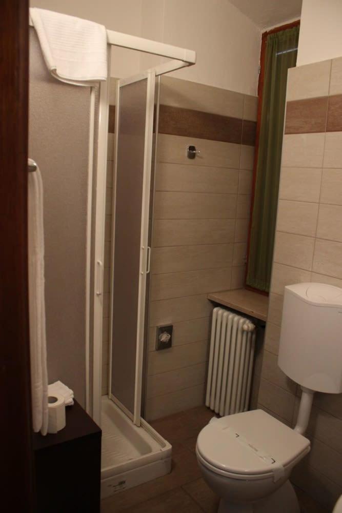 Albergo Ristorante Bismantova Кастельново-не-Монти Экстерьер фото