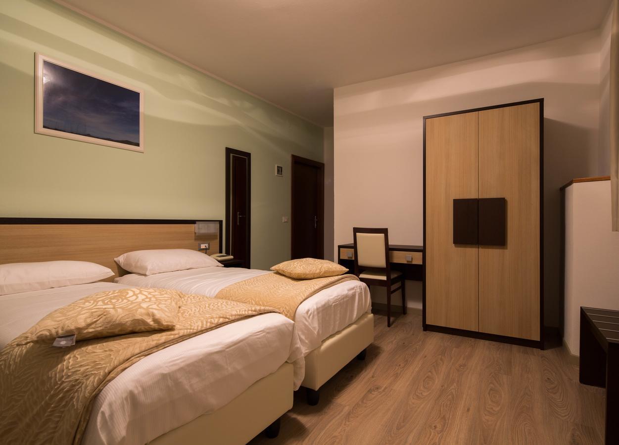 Albergo Ristorante Bismantova Кастельново-не-Монти Экстерьер фото