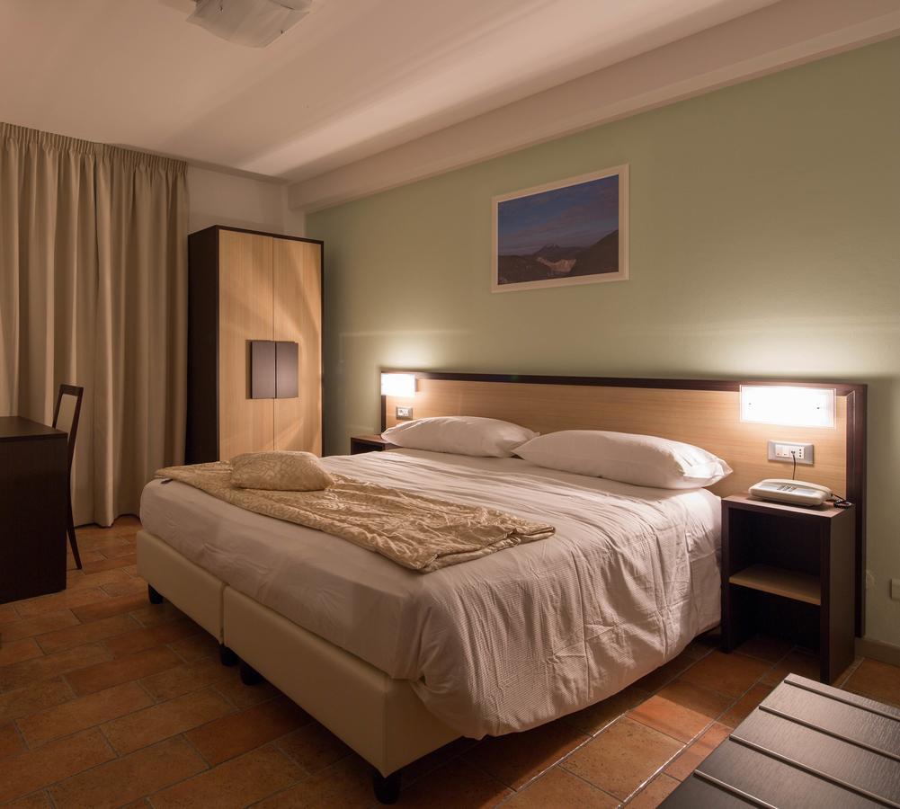 Albergo Ristorante Bismantova Кастельново-не-Монти Экстерьер фото